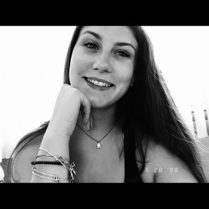 Meet your Posher, Breanna